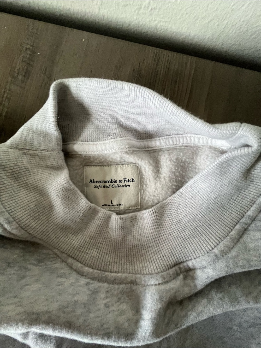 Abercrombie & Fitch Light Heather Gray Mockneck Sweatshirt - Picture 4 of 4